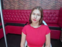 mujer caliente y con tetas súper grandes