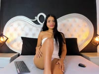 Thank you for being in my room, I am a Colombian girl, I consider myself happy and kind, I am here with the intention of meeting people from different parts of the world, learning about their customs and tastes, with me you will have a pleasant moment in which you will leave reality for a moment... a lot of fun and pleasure, I like it when you have all your attention on me, that with your look you show me the desire to be with me...