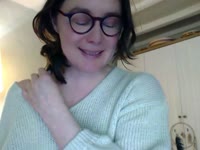 Fresh Mint Tea — recipe.
You’ll need:
A handful of fresh mint leaves. Hot water, just shy of a boil. A drizzle of honey, if you like it sweet. Optional: a slice of lemon, for that teasing sharpness.How to make it:
Start by waking the mint.
Don’t rush it — roll the leaves gently between your palms until their perfume rises.
Lay the leaves in your cup or teapot.
Pour the hot water — slowly.
Watch it swirl.
Wait. Three minutes. Maybe four.
Taste.
Sip it slowly.