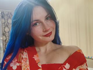 camgirl fingering shaved pussy AlisaGracee