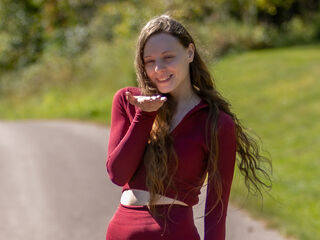 hot cam girl fingering shaved pussy AnnaRosella