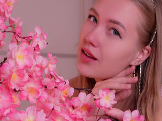 camgirl masturbating BertaTurro