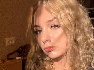 naughty cam girl masturbating EliseHulvey