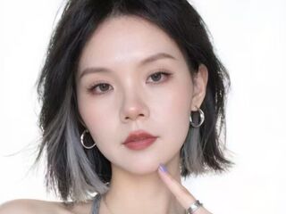 nude webcamgirl pic GuanshiSun