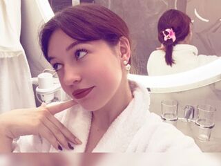 fingering girl webcam  GudrunManzone