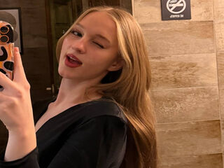 naked webcam girl video IleanaNiese