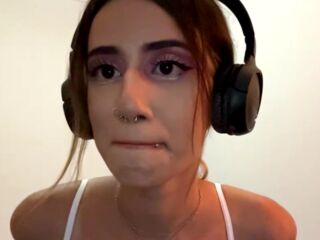 cam girl showing pussy JulySapphire