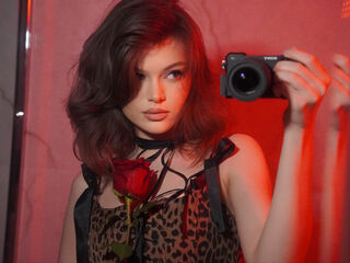 naked webcam girl LunaBruna