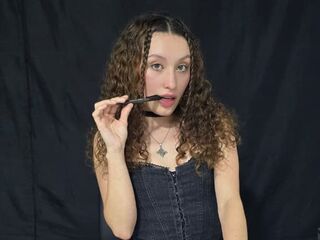 hot cam MarthiAdams