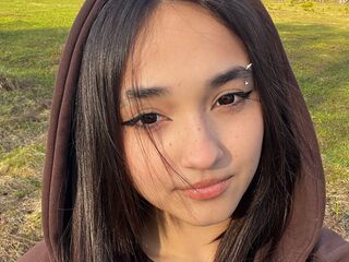 camwhore masturbating with dildo MichikoHurtado