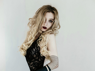 closeup cam AngelikaMoebius