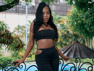 cam girl playing with vibrator CarlieLyn