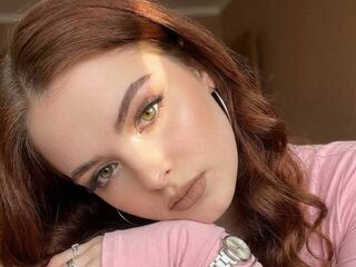 fingering cam girl LeoKluge