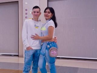 naked webcam couple livesex LucyAndEdmond