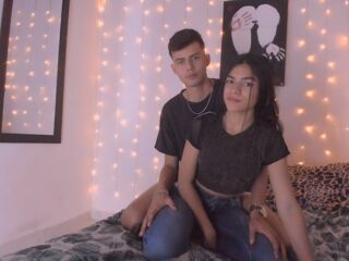 hot live couple blowjob SarahandMarck