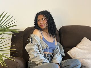 cam girl playing with sextoy AddanasDaven