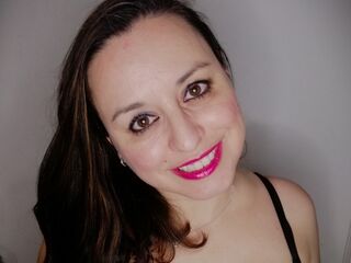 hot girl webcam AdelaAlbaNatural