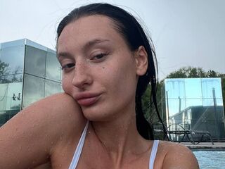 webcam babe chatroom AliceLewandovski