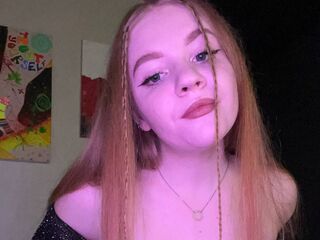 camslut masturbating AliceSmithen