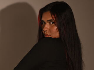 webcam strip tease show AlizLatifa