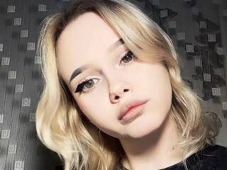 camwhore spreading pussy AlmaLonabaugh