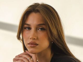 girl fingering pussy AmelinaBrauberg