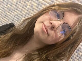 livecam chat AminaBlooms