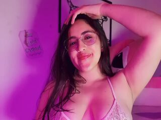 camslut webcam video AmyVele