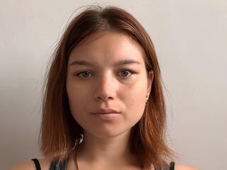 fingering cam girl AndreThreat