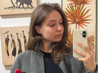 nude camgirl pic AnnaMariardi