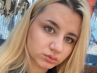 naked girl with cam masturbating BarbaraWellsmith