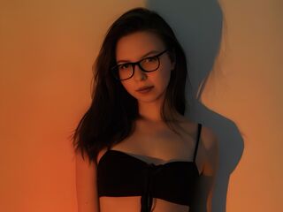 naked cam girl photo BeatrixHessey