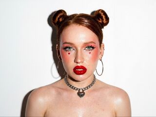 camgirl playing with sex toy BellaMesmer