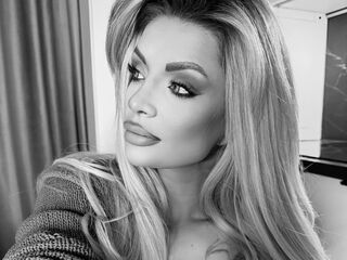 hot strip tease webcam BriannaReynold