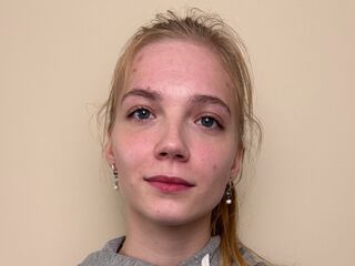 live cam show CarmanChapmon