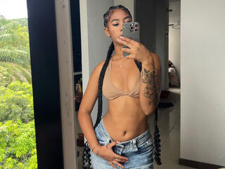 erotic cam CarolineCartson