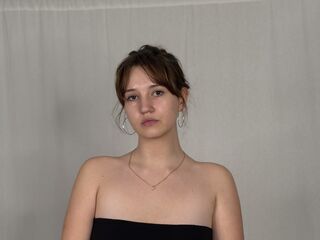 naked girl with webcam masturbating with dildo CecilHolcombe