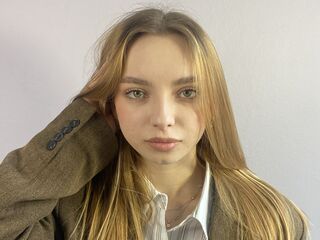 extreme webcam ChariseKuhnke