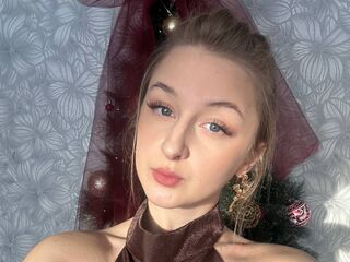 hot cam girl CharoletteHeckle