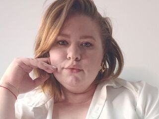 webcamgirl chatroom ChloeThru