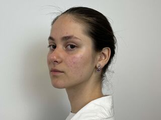 camgirl fingering shaved pussy ChrisYurchak