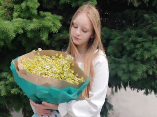beautiful cam girl ChristieBrozyna
