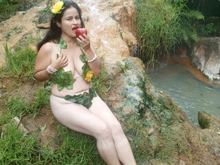 naked girl with webcam masturbating CrystallZane