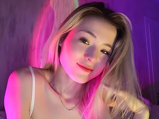 cam girl playing with sextoy DarelBawden