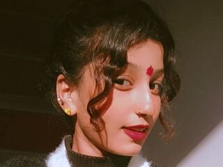 strip tease show DiaQuin