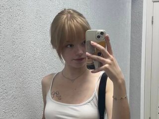 camwhore shaving pussy DonetteOkada