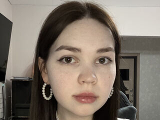 live teaser cam EmiliRoyzi