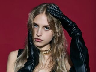 webcam babe chat room EveTottingham