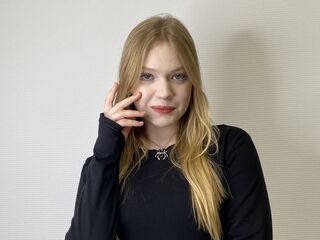 naked webcam girl masturbating FrancieMcrenolds