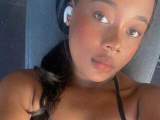 naked cam live GrasyBenty